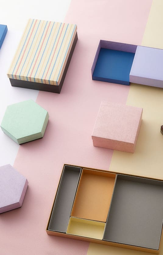 カラフルな貼箱いろいろ 上から 拡大